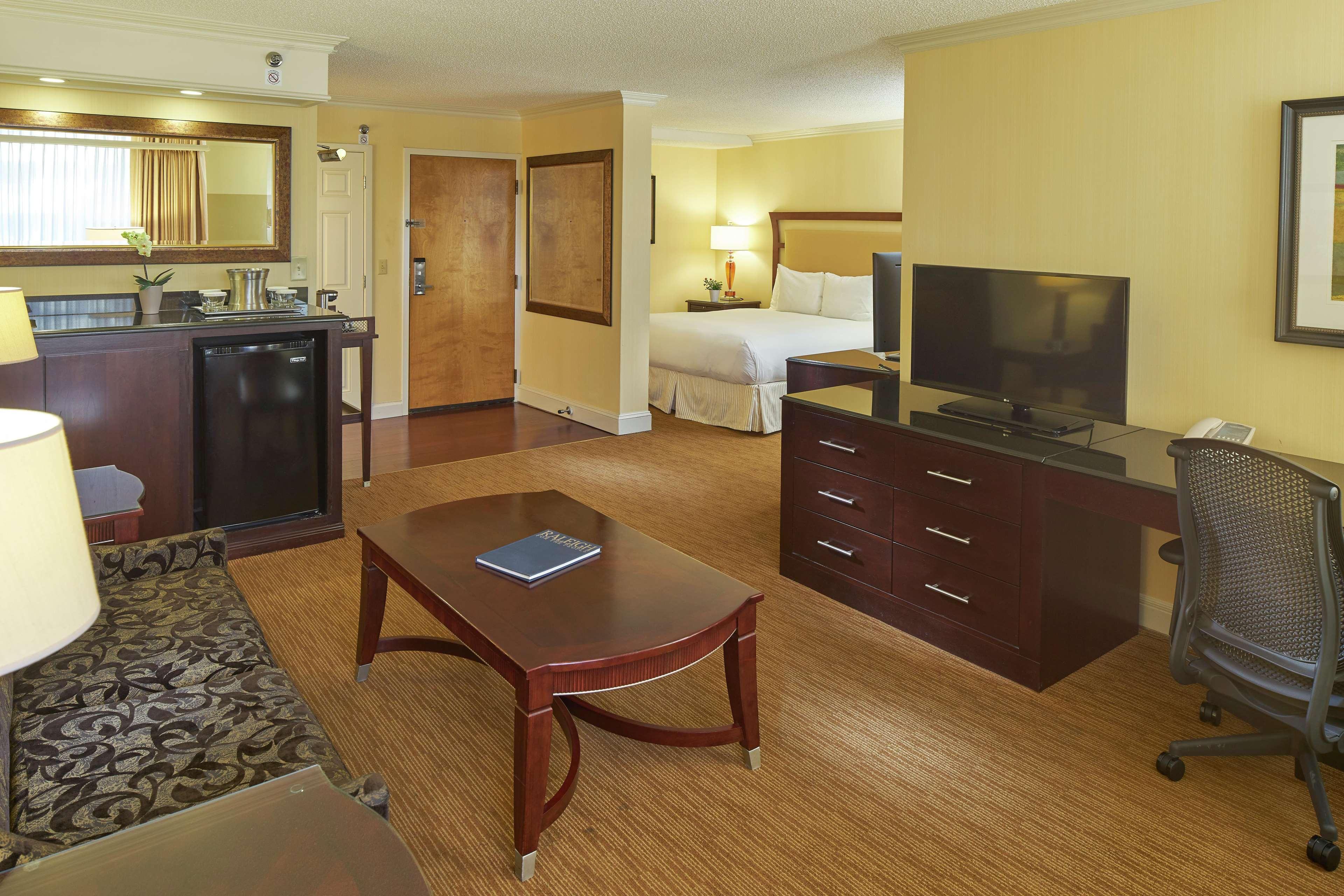Hilton Raleigh North Hills Hotel Szoba fotó