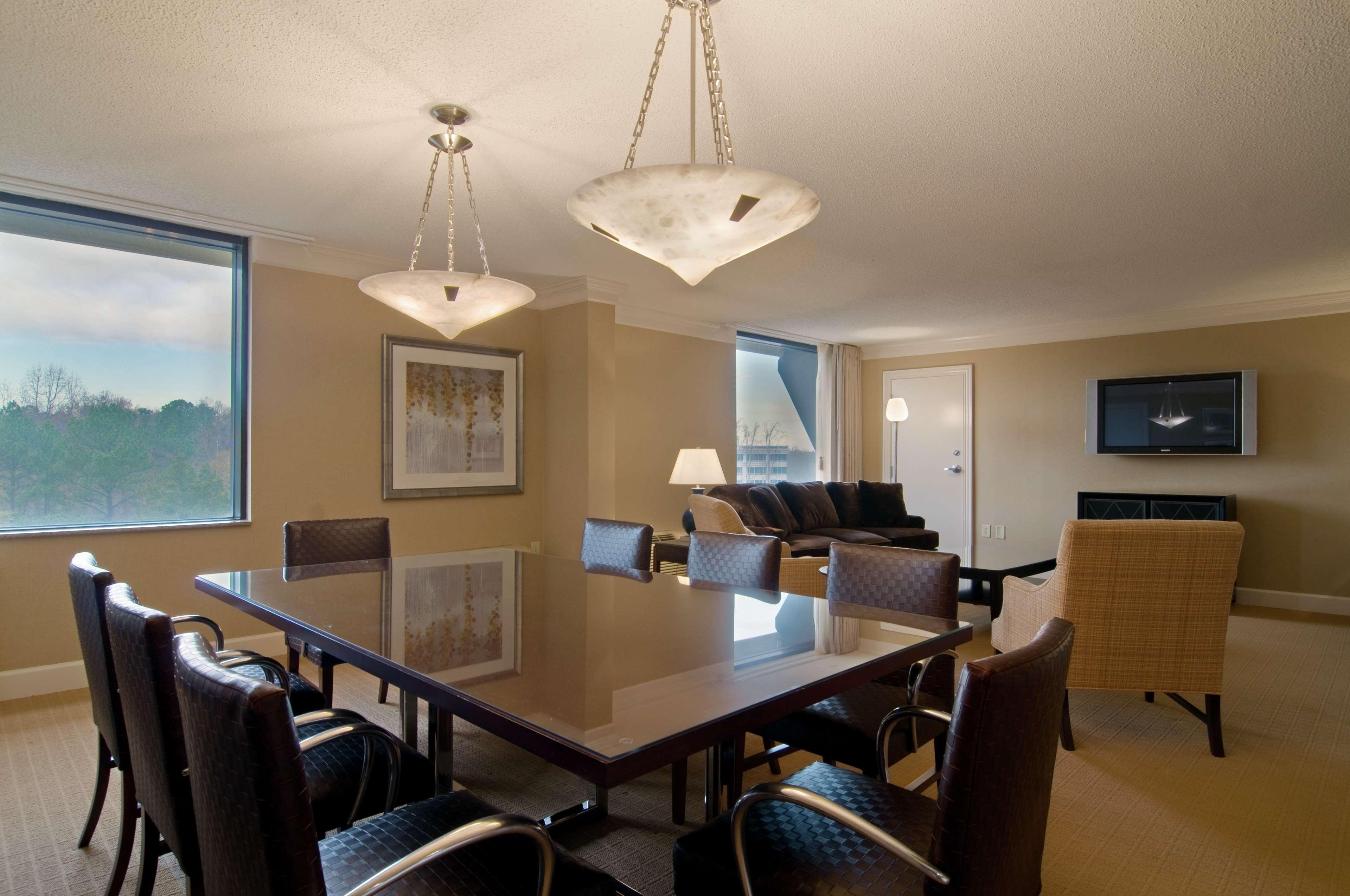Hilton Raleigh North Hills Hotel Kültér fotó