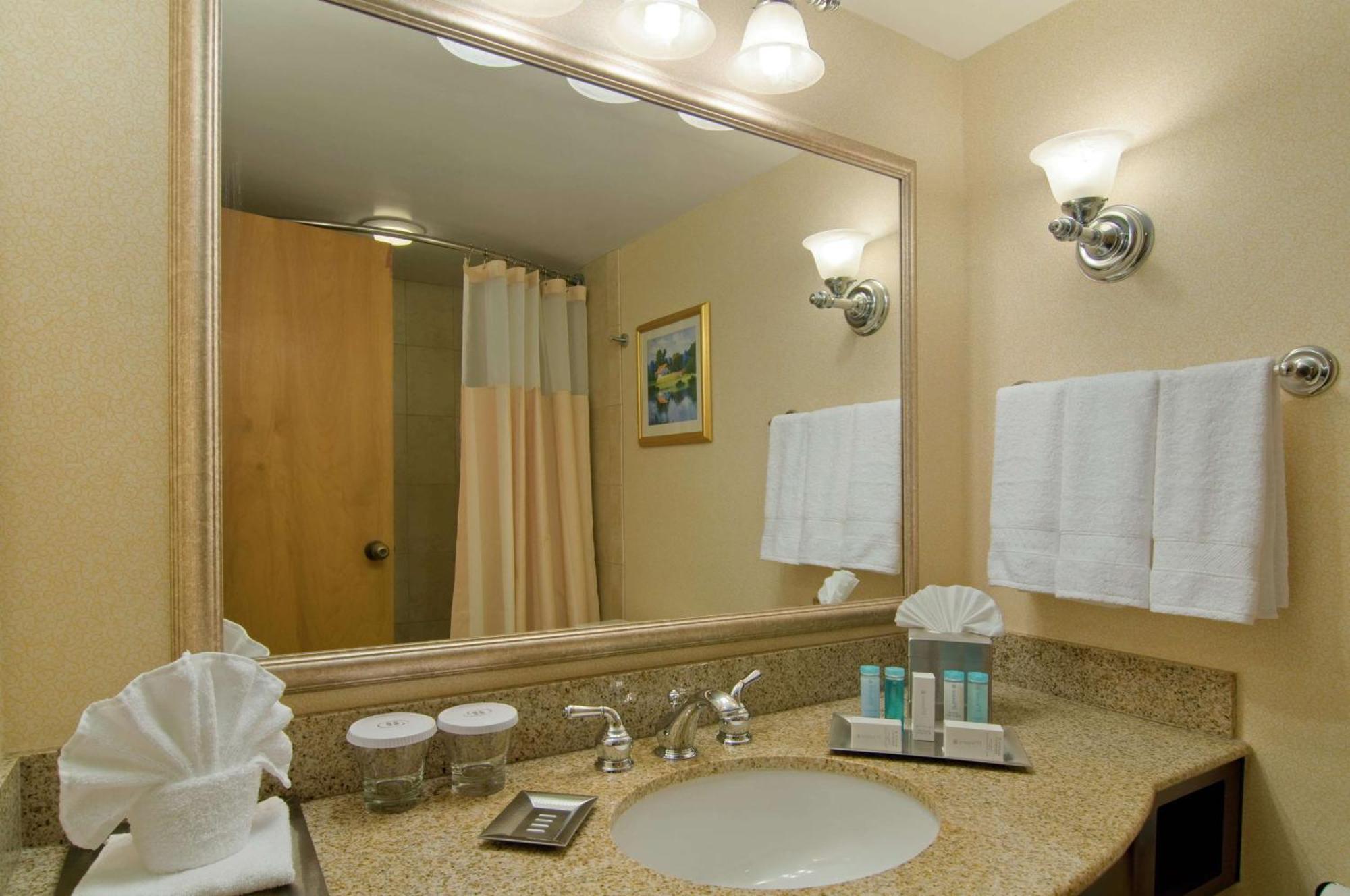 Hilton Raleigh North Hills Hotel Kültér fotó