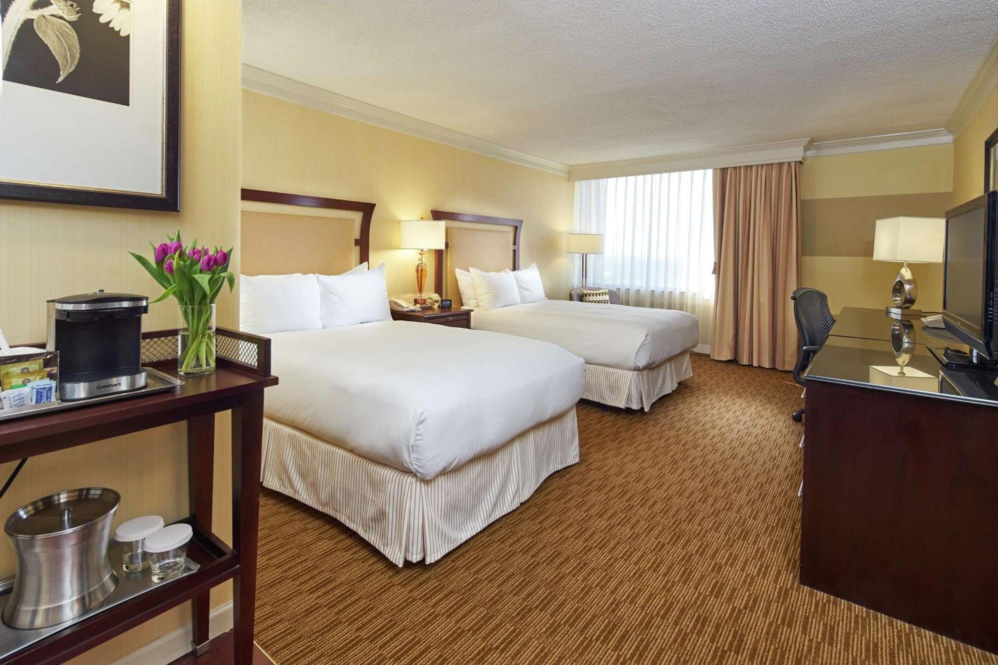 Hilton Raleigh North Hills Hotel Kültér fotó